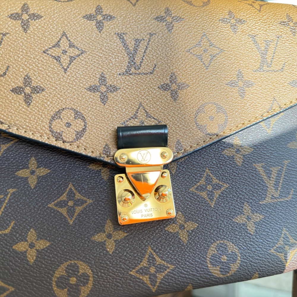 Louis Vuitton Pochette Métis - Picture 5 of 9